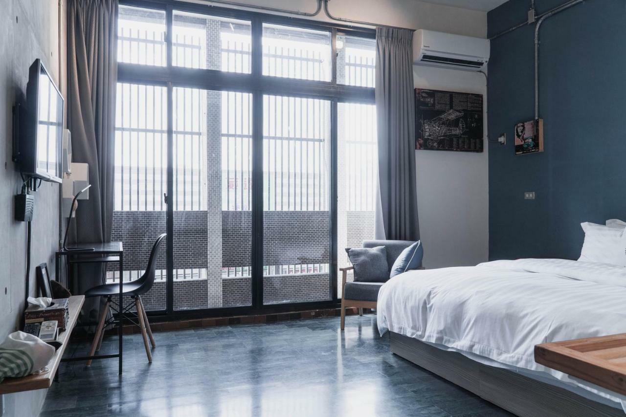 Lai Jia Hotel Тайнан Екстериор снимка