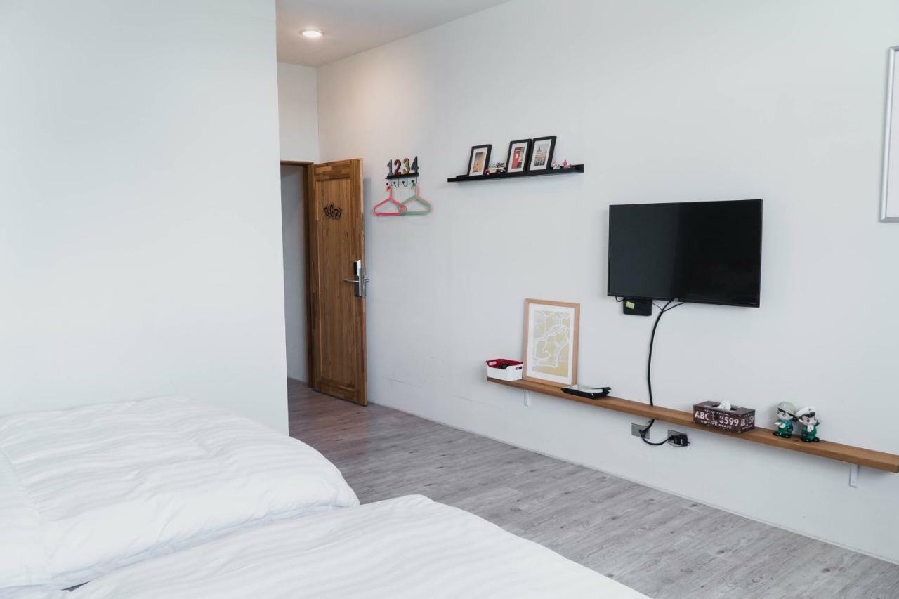 Lai Jia Hotel Тайнан Екстериор снимка