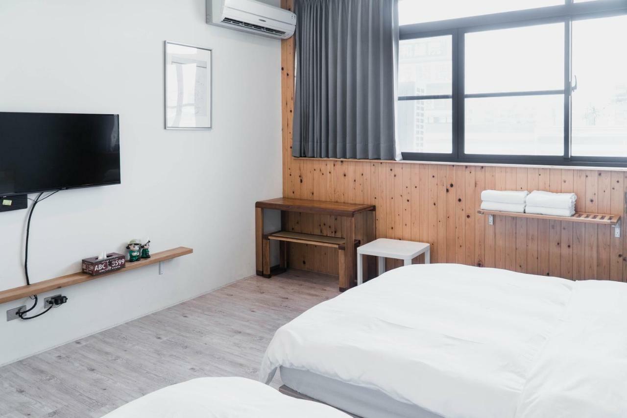 Lai Jia Hotel Тайнан Екстериор снимка